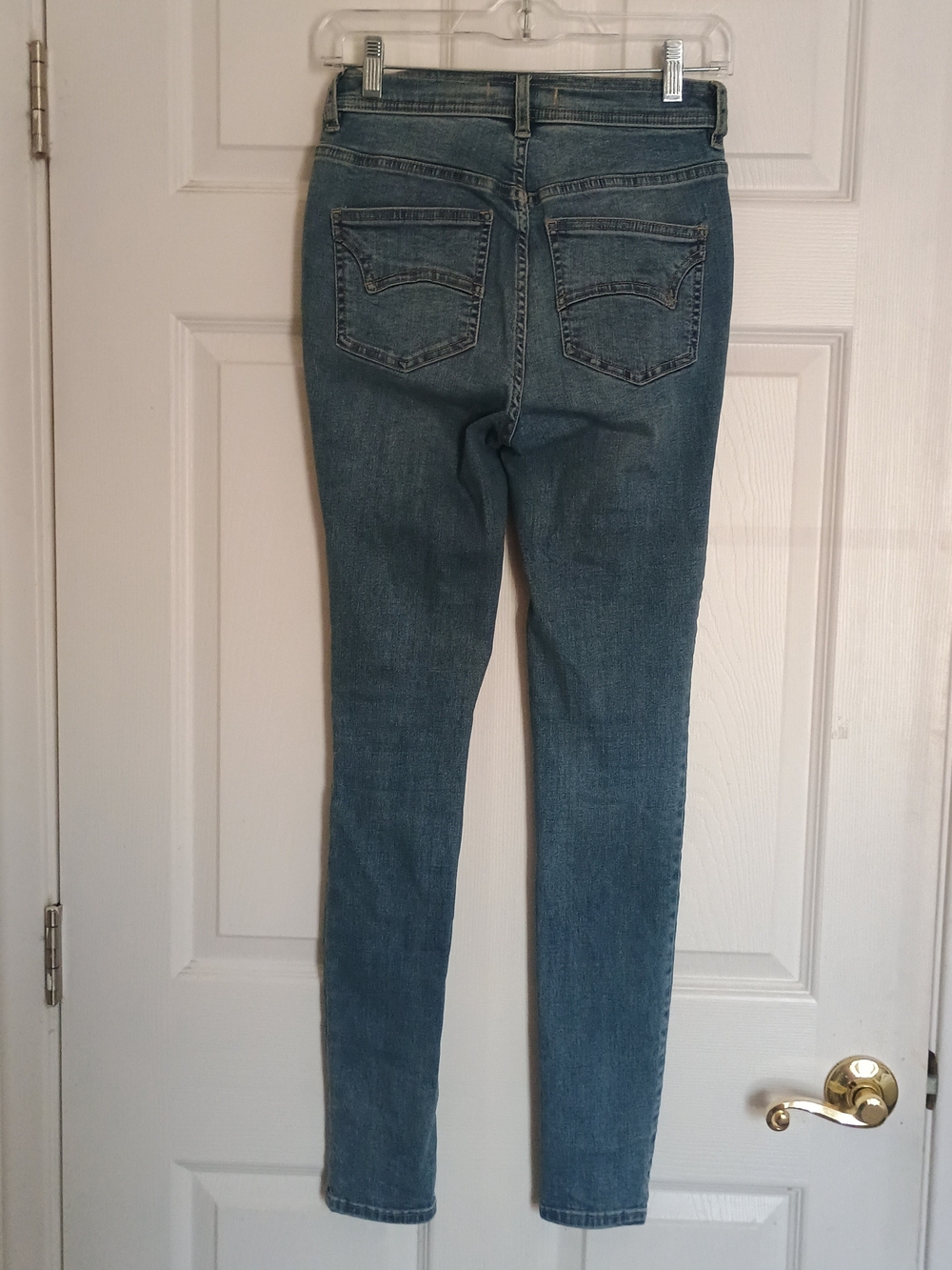 EUC Free People Mid-Wash High Rise Blue Skinny Jeans Size 26 - Picture 2 of 4